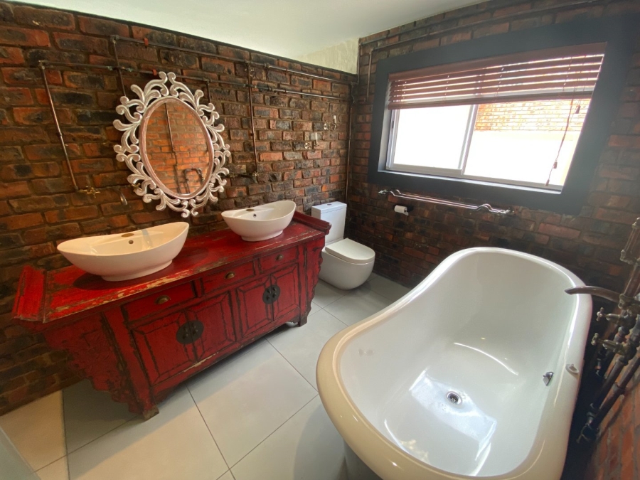 3 Bedroom Property for Sale in Reebok Western Cape